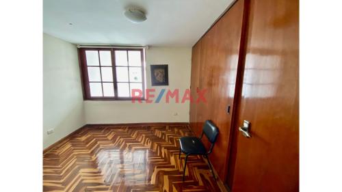 Lindo Casa en Venta en Santiago De Surco