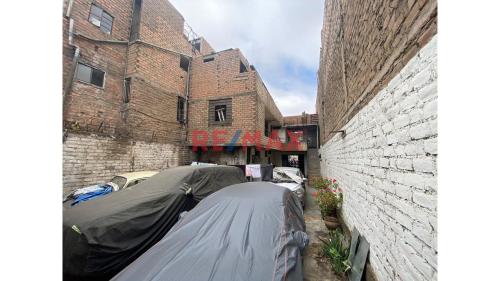 Casa de 4 dormitorios y 3 baños ubicado en San Martin De Porres