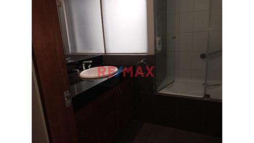 Bajo precio Departamento en Alquiler en San Isidro