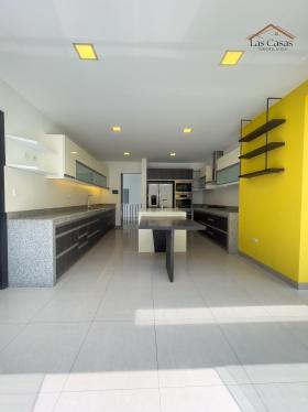 Casa en Venta a $680,000