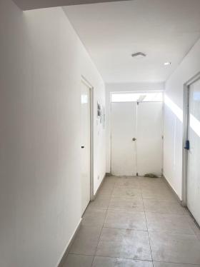 Habitación de 1 dormitorios y 1 baños ubicado en Santiago De Surco