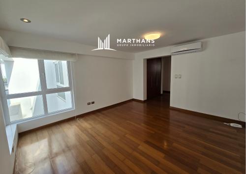 Departamento de 4 dormitorios y 4 baños ubicado en San Isidro