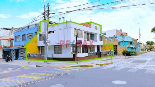 Casa de 5 dormitorios y 4 baños ubicado en Cercado De Lima