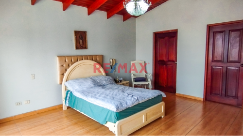 Bajo precio Casa en Venta en La Molina