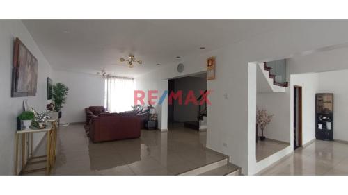 Bajo precio Casa en Venta en La Molina