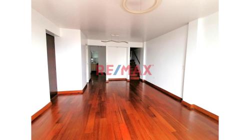 Departamento en Alquiler de 3 dormitorios ubicado en Santiago De Surco