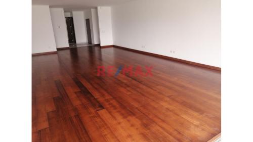 Departamento en Venta de 4 dormitorios ubicado en Santiago De Surco