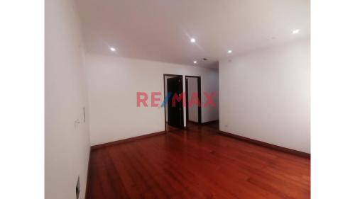 Lindo Departamento en Venta en Santiago De Surco