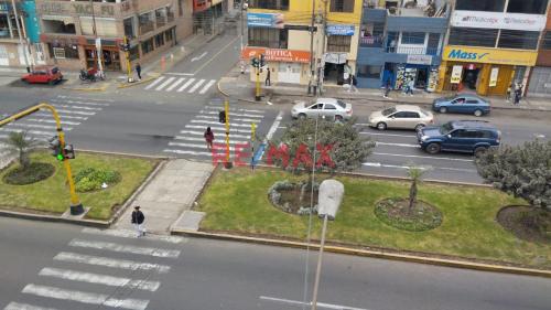 Local comercial de ocasión ubicado en Los Olivos