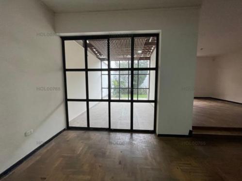 Casa de 4 dormitorios y 2 baños ubicado en Santiago De Surco