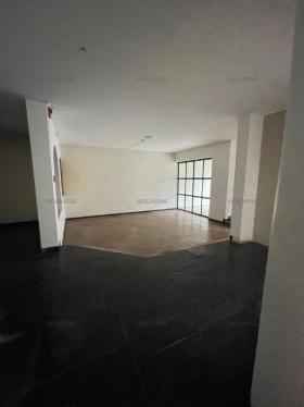 Casa de 4 dormitorios y 2 baños ubicado en Santiago De Surco