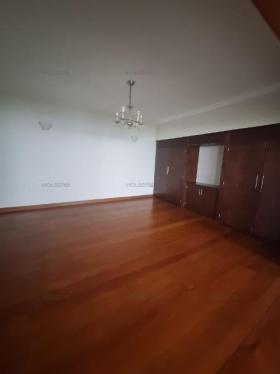 Casa de 4 dormitorios y 4 baños ubicado en San Isidro