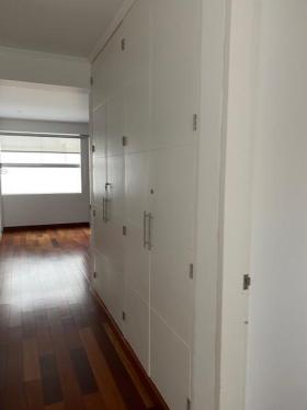 Departamento de 4 dormitorios y 4 baños ubicado en Santiago De Surco