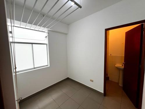 Baño de servicio