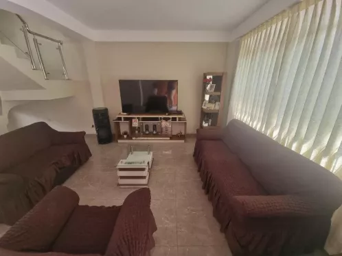 Casa de 4 dormitorios y 2 baños ubicado en Los Olivos