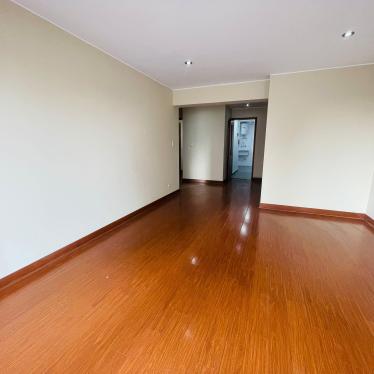 Bajo precio Departamento en Alquiler en Surquillo