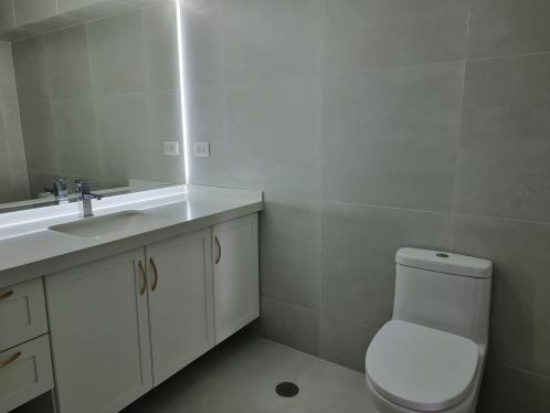 Baño de servicio