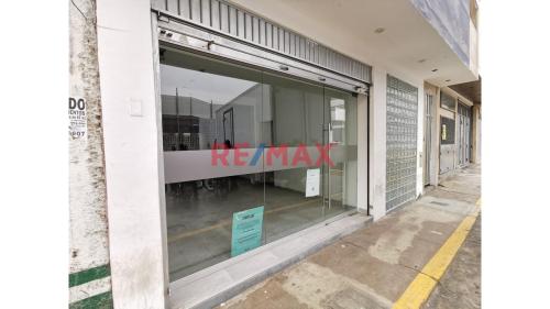 Lindo Local comercial en Venta en Independencia