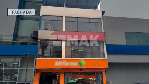 Local comercial en Alquiler ubicado en Av San Juan 2do Piso 1183 Y 1185