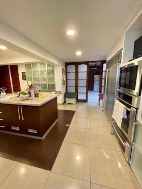 Casa de 3 dormitorios y 3 baños ubicado en Santiago De Surco