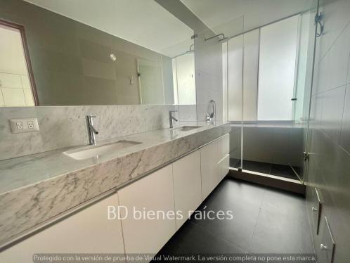 Departamento de 3 dormitorios y 3 baños ubicado en Miraflores