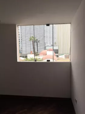 Departamento en Venta de 3 dormitorios ubicado en Miraflores