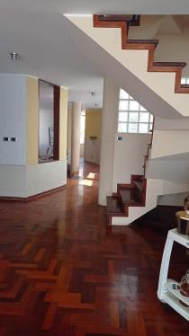 Casa de 4 dormitorios y 5 baños ubicado en Chorrillos