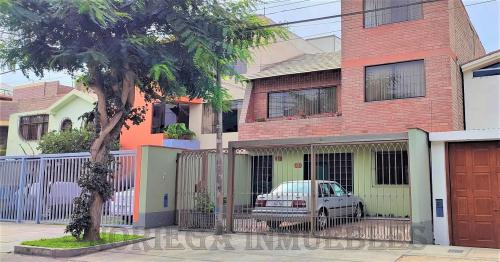 Casa en Venta ubicado en La Molina a $350,000