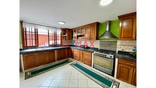 Casa de 4 dormitorios y 4 baños ubicado en Santiago De Surco