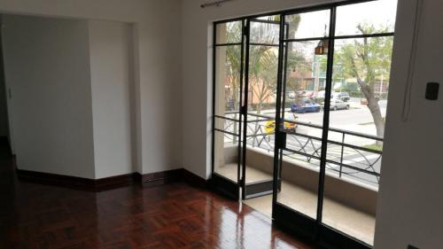 Departamento de 4 dormitorios y 1 baños ubicado en Lince