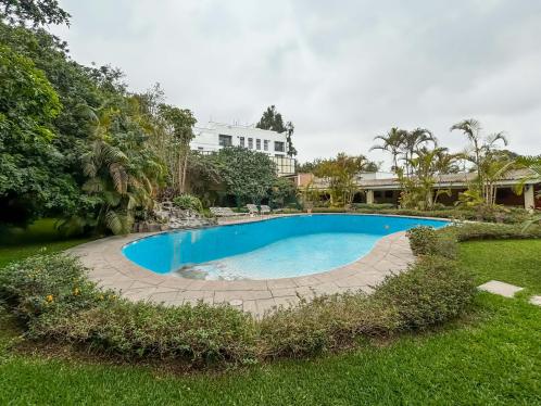 Casa en Residencia De Lujo Con Piscina Y Amplia Terraza - A 1 Cuadra De Av. Caminos Del Inca