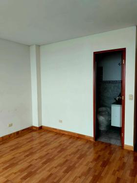 Departamento de 4 dormitorios y 3 baños ubicado en Villa El Salvador