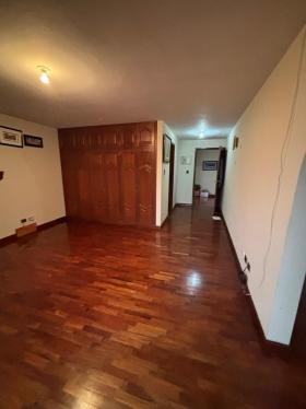 Casa de 5 dormitorios y 5 baños ubicado en San Borja