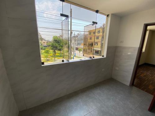 Departamento en Venta de 3 dormitorios ubicado en Santa Anita