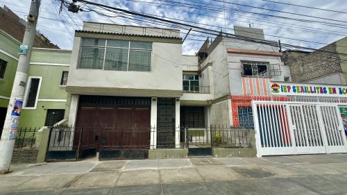 Casa en Venta ubicado en San Juan De Lurigancho a $290,000