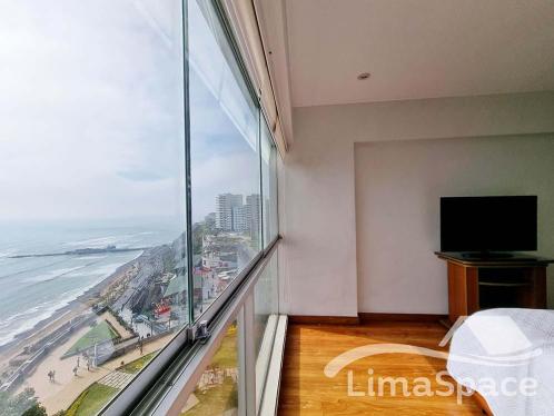 Departamento en Alquiler de 3 dormitorios ubicado en Miraflores