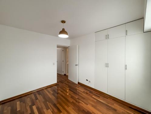 Bajo precio Departamento en Venta en Santiago De Surco