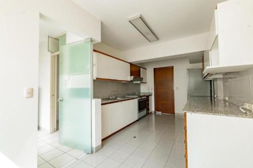 Departamento en Venta de 3 dormitorios ubicado en Miraflores