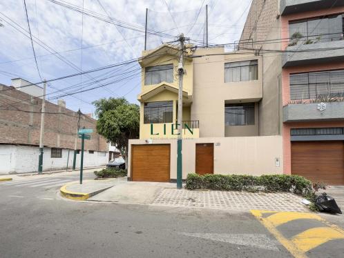 Casa en Venta ubicado en Santiago De Surco a $330,000