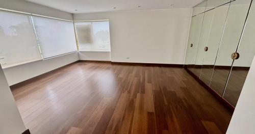 Departamento en Venta ubicado en Avenida Aurelio Miró Quesada 196