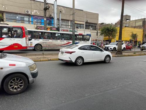 Amplio Terreno Comercial ubicado en La Victoria