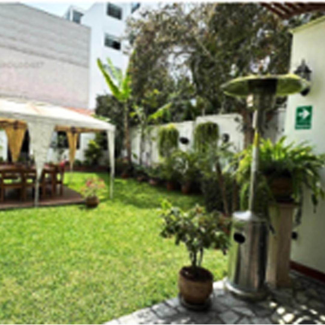 Hotel de 17 dormitorios ubicado en San Isidro Hotel de 17 dormitorios ubicado en San Isidro