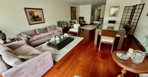 Departamento de 3 dormitorios y 3 baños ubicado en Santiago De Surco