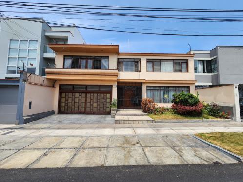 Casa en Venta ubicado en Miraflores a $630,000