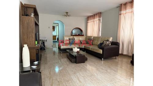 Casa de 5 dormitorios y 3 baños ubicado en Pachacamac