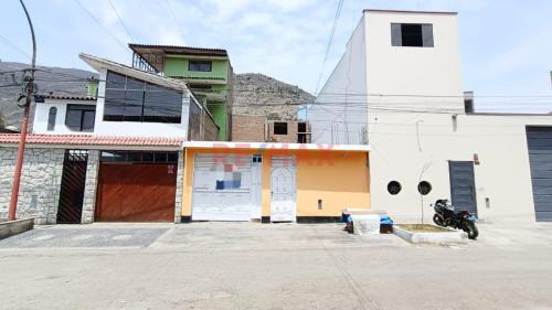 Casa en Venta ubicado en San Juan De Lurigancho a $160,000