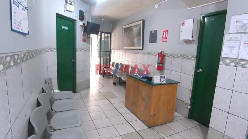 Amplio Local comercial ubicado en San Juan De Lurigancho