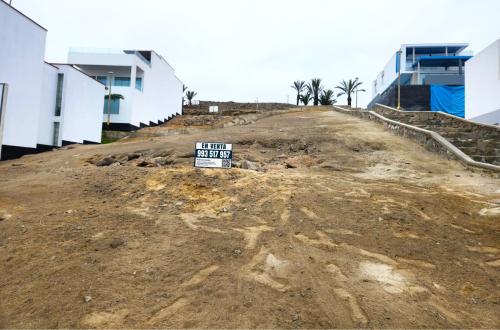 Amplio Terreno ubicado en Cerro Azul