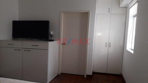 Departamento de 2 dormitorios ubicado en Miraflores Departamento de 2 dormitorios ubicado en Miraflores