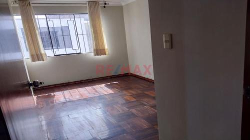 Departamento de 3 dormitorios ubicado en Santiago De Surco Departamento de 3 dormitorios ubicado en Santiago De Surco